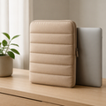 PALMER Laptop Sleeve 13-14 (E85) — Recycled Polyester — model shot